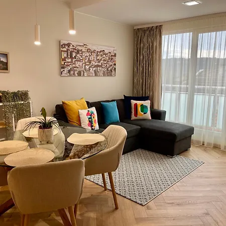 Parkview Luxury In Center 8 Daire